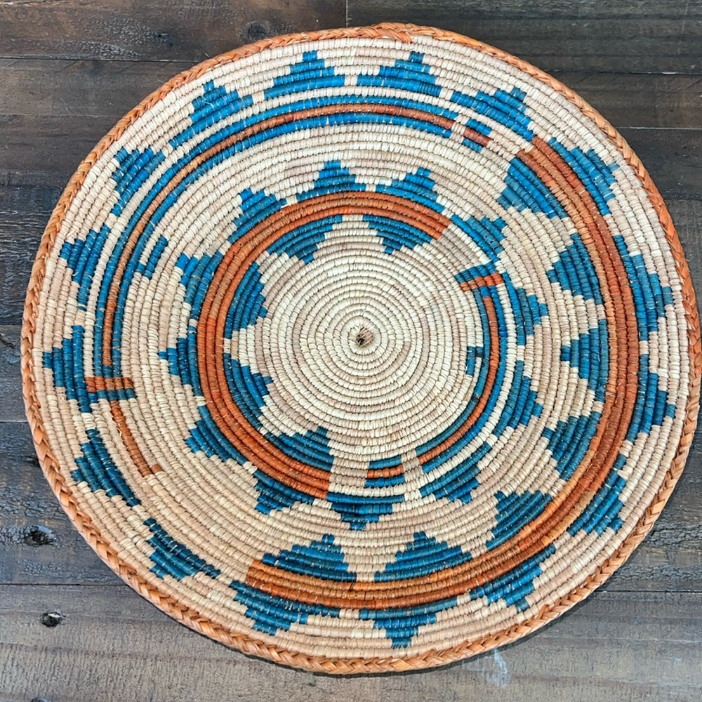 EUC Vintage contemporary palm leaf reproduction of a Navajo wedding basket 14”